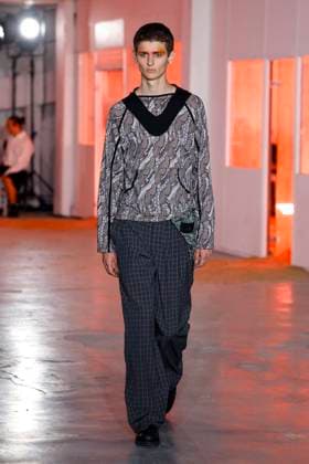 Défilé Kiko Kostadinov de la mode homme Printemps Été 2026 dans le cadre de la Fashion Week de Paris A model walks the runway during the Kiko Kostadinov Homme Ready to Wear Spring Summer 2026 fashion show as part of the Paris Menswear Fashion Week on June 28, 2025 in Paris, France Paris France  Copyright: xAgencex xBestimagexAgencex xBestimagex