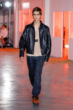 Défilé Kiko Kostadinov de la mode homme Printemps Été 2026 dans le cadre de la Fashion Week de Paris A model walks the runway during the Kiko Kostadinov Homme Ready to Wear Spring Summer 2026 fashion show as part of the Paris Menswear Fashion Week on June 28, 2025 in Paris, France Paris France  Copyright: xAgencex xBestimagexAgencex xBestimagex