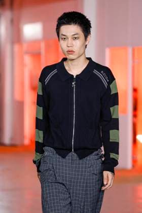 Défilé Kiko Kostadinov de la mode homme Printemps Été 2026 dans le cadre de la Fashion Week de Paris A model walks the runway during the Kiko Kostadinov Homme Ready to Wear Spring Summer 2026 fashion show as part of the Paris Menswear Fashion Week on June 28, 2025 in Paris, France Paris France  Copyright: xAgencex xBestimagexAgencex xBestimagex