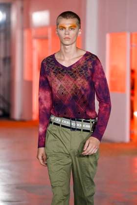 Défilé Kiko Kostadinov de la mode homme Printemps Été 2026 dans le cadre de la Fashion Week de Paris A model walks the runway during the Kiko Kostadinov Homme Ready to Wear Spring Summer 2026 fashion show as part of the Paris Menswear Fashion Week on June 28, 2025 in Paris, France Paris France  Copyright: xAgencex xBestimagexAgencex xBestimagex