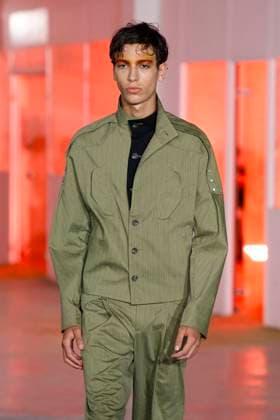 Défilé Kiko Kostadinov de la mode homme Printemps Été 2026 dans le cadre de la Fashion Week de Paris A model walks the runway during the Kiko Kostadinov Homme Ready to Wear Spring Summer 2026 fashion show as part of the Paris Menswear Fashion Week on June 28, 2025 in Paris, France Paris France  Copyright: xAgencex xBestimagexAgencex xBestimagex