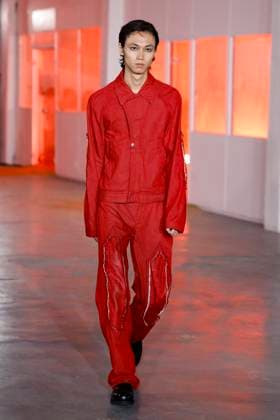 Défilé Kiko Kostadinov de la mode homme Printemps Été 2026 dans le cadre de la Fashion Week de Paris A model walks the runway during the Kiko Kostadinov Homme Ready to Wear Spring Summer 2026 fashion show as part of the Paris Menswear Fashion Week on June 28, 2025 in Paris, France Paris France  Copyright: xAgencex xBestimagexAgencex xBestimagex
