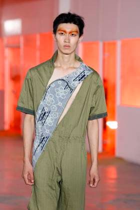 Défilé Kiko Kostadinov de la mode homme Printemps Été 2026 dans le cadre de la Fashion Week de Paris A model walks the runway during the Kiko Kostadinov Homme Ready to Wear Spring Summer 2026 fashion show as part of the Paris Menswear Fashion Week on June 28, 2025 in Paris, France Paris France  Copyright: xAgencex xBestimagexAgencex xBestimagex