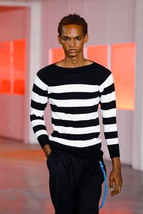 Défilé Kiko Kostadinov de la mode homme Printemps Été 2026 dans le cadre de la Fashion Week de Paris A model walks the runway during the Kiko Kostadinov Homme Ready to Wear Spring Summer 2026 fashion show as part of the Paris Menswear Fashion Week on June 28, 2025 in Paris, France Paris France  Copyright: xAgencex xBestimagexAgencex xBestimagex