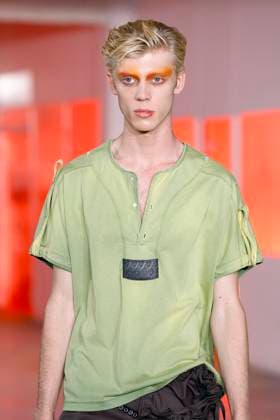 Défilé Kiko Kostadinov de la mode homme Printemps Été 2026 dans le cadre de la Fashion Week de Paris A model walks the runway during the Kiko Kostadinov Homme Ready to Wear Spring Summer 2026 fashion show as part of the Paris Menswear Fashion Week on June 28, 2025 in Paris, France Paris France  Copyright: xAgencex xBestimagexAgencex xBestimagex