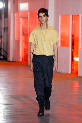 Défilé Kiko Kostadinov de la mode homme Printemps Été 2026 dans le cadre de la Fashion Week de Paris A model walks the runway during the Kiko Kostadinov Homme Ready to Wear Spring Summer 2026 fashion show as part of the Paris Menswear Fashion Week on June 28, 2025 in Paris, France Paris France  Copyright: xAgencex xBestimagexAgencex xBestimagex