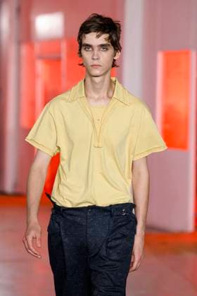 Défilé Kiko Kostadinov de la mode homme Printemps Été 2026 dans le cadre de la Fashion Week de Paris A model walks the runway during the Kiko Kostadinov Homme Ready to Wear Spring Summer 2026 fashion show as part of the Paris Menswear Fashion Week on June 28, 2025 in Paris, France Paris France  Copyright: xAgencex xBestimagexAgencex xBestimagex