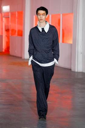 Défilé Kiko Kostadinov de la mode homme Printemps Été 2026 dans le cadre de la Fashion Week de Paris A model walks the runway during the Kiko Kostadinov Homme Ready to Wear Spring Summer 2026 fashion show as part of the Paris Menswear Fashion Week on June 28, 2025 in Paris, France Paris France  Copyright: xAgencex xBestimagexAgencex xBestimagex