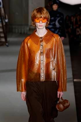 Défilé KidSuper de la mode homme Printemps Été 2026 dans le cadre de la Fashion Week de Paris A model walks the runway during the KidSuper Homme Ready to Wear Spring Summer 2026 fashion show as part of the Paris Menswear Fashion Week on June 28, 2025 in Paris, France Paris France  Copyright: xAgencex xBestimagexAgencex xBestimagex