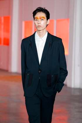 Défilé Kiko Kostadinov de la mode homme Printemps Été 2026 dans le cadre de la Fashion Week de Paris A model walks the runway during the Kiko Kostadinov Homme Ready to Wear Spring Summer 2026 fashion show as part of the Paris Menswear Fashion Week on June 28, 2025 in Paris, France Paris France  Copyright: xAgencex xBestimagexAgencex xBestimagex