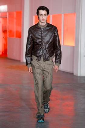 Défilé Kiko Kostadinov de la mode homme Printemps Été 2026 dans le cadre de la Fashion Week de Paris A model walks the runway during the Kiko Kostadinov Homme Ready to Wear Spring Summer 2026 fashion show as part of the Paris Menswear Fashion Week on June 28, 2025 in Paris, France Paris France  Copyright: xAgencex xBestimagexAgencex xBestimagex