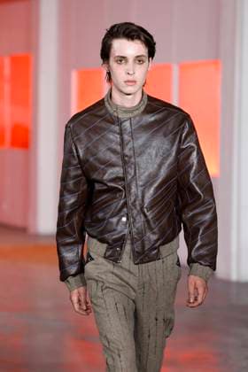 Défilé Kiko Kostadinov de la mode homme Printemps Été 2026 dans le cadre de la Fashion Week de Paris A model walks the runway during the Kiko Kostadinov Homme Ready to Wear Spring Summer 2026 fashion show as part of the Paris Menswear Fashion Week on June 28, 2025 in Paris, France Paris France  Copyright: xAgencex xBestimagexAgencex xBestimagex