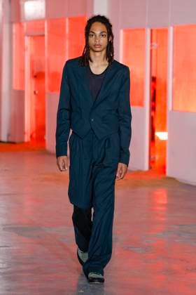 Défilé Kiko Kostadinov de la mode homme Printemps Été 2026 dans le cadre de la Fashion Week de Paris A model walks the runway during the Kiko Kostadinov Homme Ready to Wear Spring Summer 2026 fashion show as part of the Paris Menswear Fashion Week on June 28, 2025 in Paris, France Paris France  Copyright: xAgencex xBestimagexAgencex xBestimagex
