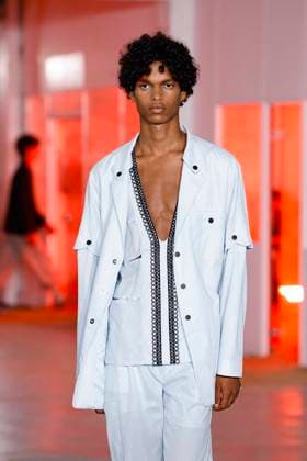 Défilé Kiko Kostadinov de la mode homme Printemps Été 2026 dans le cadre de la Fashion Week de Paris A model walks the runway during the Kiko Kostadinov Homme Ready to Wear Spring Summer 2026 fashion show as part of the Paris Menswear Fashion Week on June 28, 2025 in Paris, France Paris France  Copyright: xAgencex xBestimagexAgencex xBestimagex