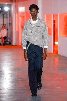 Défilé Kiko Kostadinov de la mode homme Printemps Été 2026 dans le cadre de la Fashion Week de Paris A model walks the runway during the Kiko Kostadinov Homme Ready to Wear Spring Summer 2026 fashion show as part of the Paris Menswear Fashion Week on June 28, 2025 in Paris, France Paris France  Copyright: xAgencex xBestimagexAgencex xBestimagex