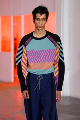Défilé Kiko Kostadinov de la mode homme Printemps Été 2026 dans le cadre de la Fashion Week de Paris A model walks the runway during the Kiko Kostadinov Homme Ready to Wear Spring Summer 2026 fashion show as part of the Paris Menswear Fashion Week on June 28, 2025 in Paris, France Paris France  Copyright: xAgencex xBestimagexAgencex xBestimagex