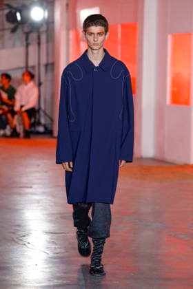 Défilé Kiko Kostadinov de la mode homme Printemps Été 2026 dans le cadre de la Fashion Week de Paris A model walks the runway during the Kiko Kostadinov Homme Ready to Wear Spring Summer 2026 fashion show as part of the Paris Menswear Fashion Week on June 28, 2025 in Paris, France Paris France  Copyright: xAgencex xBestimagexAgencex xBestimagex