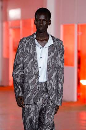 Défilé Kiko Kostadinov de la mode homme Printemps Été 2026 dans le cadre de la Fashion Week de Paris A model walks the runway during the Kiko Kostadinov Homme Ready to Wear Spring Summer 2026 fashion show as part of the Paris Menswear Fashion Week on June 28, 2025 in Paris, France Paris France  Copyright: xAgencex xBestimagexAgencex xBestimagex