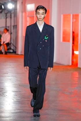 Défilé Kiko Kostadinov de la mode homme Printemps Été 2026 dans le cadre de la Fashion Week de Paris A model walks the runway during the Kiko Kostadinov Homme Ready to Wear Spring Summer 2026 fashion show as part of the Paris Menswear Fashion Week on June 28, 2025 in Paris, France Paris France  Copyright: xAgencex xBestimagexAgencex xBestimagex