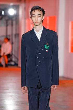 Défilé Kiko Kostadinov de la mode homme Printemps Été 2026 dans le cadre de la Fashion Week de Paris A model walks the runway during the Kiko Kostadinov Homme Ready to Wear Spring Summer 2026 fashion show as part of the Paris Menswear Fashion Week on June 28, 2025 in Paris, France Paris France  Copyright: xAgencex xBestimagexAgencex xBestimagex