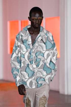 Défilé Kiko Kostadinov de la mode homme Printemps Été 2026 dans le cadre de la Fashion Week de Paris A model walks the runway during the Kiko Kostadinov Homme Ready to Wear Spring Summer 2026 fashion show as part of the Paris Menswear Fashion Week on June 28, 2025 in Paris, France Paris France  Copyright: xAgencex xBestimagexAgencex xBestimagex