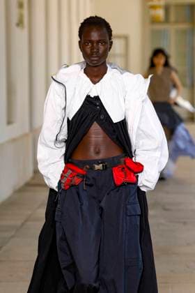 Défilé Kolor de la mode homme Printemps Été 2026 dans le cadre de la Fashion Week de Paris A model walks the runway during the Kolor Homme Ready to Wear Spring Summer 2026 fashion show as part of the Paris Menswear Fashion Week on June 28, 2025 in Paris, France Paris France  Copyright: xAgencex xBestimagexAgencex xBestimagex