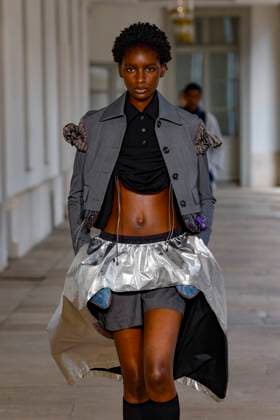 Défilé Kolor de la mode homme Printemps Été 2026 dans le cadre de la Fashion Week de Paris A model walks the runway during the Kolor Homme Ready to Wear Spring Summer 2026 fashion show as part of the Paris Menswear Fashion Week on June 28, 2025 in Paris, France Paris France  Copyright: xAgencex xBestimagexAgencex xBestimagex