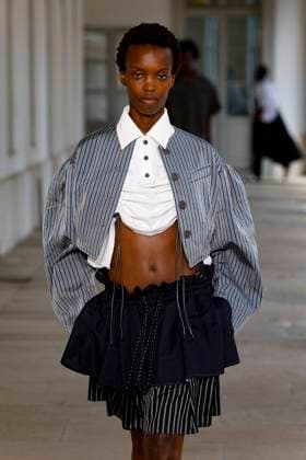 Défilé Kolor de la mode homme Printemps Été 2026 dans le cadre de la Fashion Week de Paris A model walks the runway during the Kolor Homme Ready to Wear Spring Summer 2026 fashion show as part of the Paris Menswear Fashion Week on June 28, 2025 in Paris, France Paris France  Copyright: xAgencex xBestimagexAgencex xBestimagex