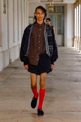 Défilé Kolor de la mode homme Printemps Été 2026 dans le cadre de la Fashion Week de Paris A model walks the runway during the Kolor Homme Ready to Wear Spring Summer 2026 fashion show as part of the Paris Menswear Fashion Week on June 28, 2025 in Paris, France Paris France  Copyright: xAgencex xBestimagexAgencex xBestimagex