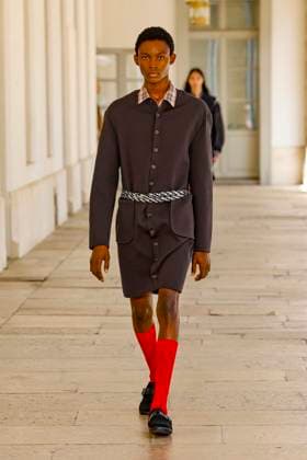 Défilé Kolor de la mode homme Printemps Été 2026 dans le cadre de la Fashion Week de Paris A model walks the runway during the Kolor Homme Ready to Wear Spring Summer 2026 fashion show as part of the Paris Menswear Fashion Week on June 28, 2025 in Paris, France Paris France  Copyright: xAgencex xBestimagexAgencex xBestimagex