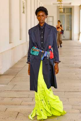 Défilé Kolor de la mode homme Printemps Été 2026 dans le cadre de la Fashion Week de Paris A model walks the runway during the Kolor Homme Ready to Wear Spring Summer 2026 fashion show as part of the Paris Menswear Fashion Week on June 28, 2025 in Paris, France Paris France  Copyright: xAgencex xBestimagexAgencex xBestimagex