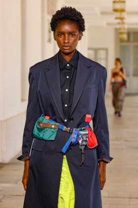 Défilé Kolor de la mode homme Printemps Été 2026 dans le cadre de la Fashion Week de Paris A model walks the runway during the Kolor Homme Ready to Wear Spring Summer 2026 fashion show as part of the Paris Menswear Fashion Week on June 28, 2025 in Paris, France Paris France  Copyright: xAgencex xBestimagexAgencex xBestimagex