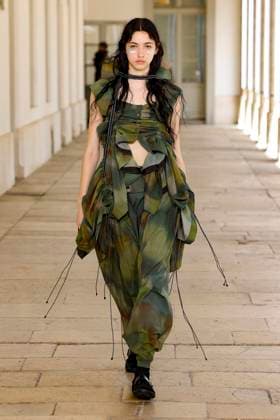 Défilé Kolor de la mode homme Printemps Été 2026 dans le cadre de la Fashion Week de Paris A model walks the runway during the Kolor Homme Ready to Wear Spring Summer 2026 fashion show as part of the Paris Menswear Fashion Week on June 28, 2025 in Paris, France Paris France  Copyright: xAgencex xBestimagexAgencex xBestimagex