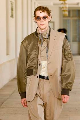 Défilé Kolor de la mode homme Printemps Été 2026 dans le cadre de la Fashion Week de Paris A model walks the runway during the Kolor Homme Ready to Wear Spring Summer 2026 fashion show as part of the Paris Menswear Fashion Week on June 28, 2025 in Paris, France Paris France  Copyright: xAgencex xBestimagexAgencex xBestimagex
