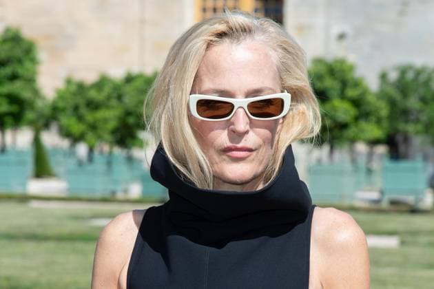 PFW Jacquemus Photocall Gillian Anderson attending the Jacquemus Menswear Spring Summer 2026 show as part of Paris Fashion Week in Paris, France on June 29, 2025. Photo by Aurore Marechal ABACAPRESS.COM Paris France  Copyright: xMarechalxAurore ABACAx