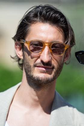 PFW Jacquemus Photocall Pierre Niney attending the Jacquemus Menswear Spring Summer 2026 show as part of Paris Fashion Week in Paris, France on June 29, 2025. Photo by Aurore Marechal ABACAPRESS.COM Paris France  Copyright: xMarechalxAurore ABACAx