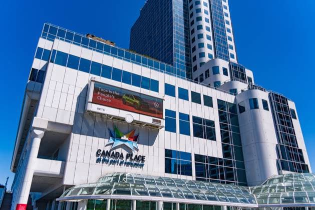 Canada Place, ein ikonisches Wahrzeichen in Vancouver, Kanada Canada Place, ein ikonisches Wahrzeichen in Vancouver, Kanada (License=RF) Copyright: xZoonar.com ChunxJuxWux 23688810