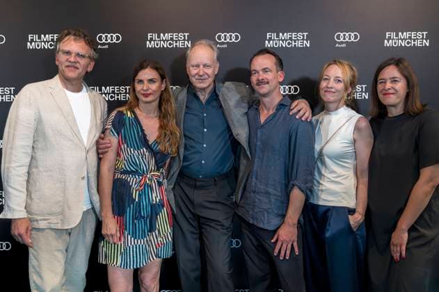 Christoph Gröner, Janine Jackowski, Stellan Skarsgard, Jonas Dornbach, Katharina Günther and Julia Weigl at the presentation of the CineMerit Award at the 42 Filmfest München 2025 in the theater hall of the Amarikahaus Munich, 29 06 2025 Foto:xN.xKolinzx xFuturexImagex skarsgaard_5602