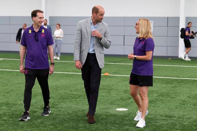 Prince of Wales visits St. George s Park, England s national football centre Britain s Prince William, the Prince of Wales, Patron of The Football Association, speaks to Sarina Wiegman, right, as he visits St. George s Park, England s national football centre, to meet with the England Women s team and wish them luck ahead of the 2025 UEFA Women s Euros competition in Burton on Trent, Monday, June 30, 2025., Credit:Darren Staples Avalon GBR, Burton on Trent Copyright: xDarrenxStaplesx xAvalonx 1016459996