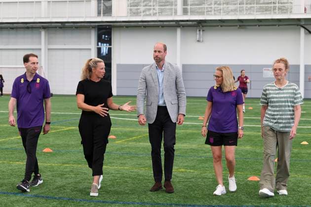 Prince of Wales visits St. George s Park, England s national football centre Britain s Prince William, the Prince of Wales, Patron of The Football Association, visits St. George s Park, England s national football centre, to meet with the England Women s team and wish them luck ahead of the 2025 UEFA Women s Euros competition in Burton on Trent, Monday, June 30, 2025., Credit:Darren Staples Avalon GBR, Burton on Trent Copyright: xDarrenxStaplesx xAvalonx 1016460003