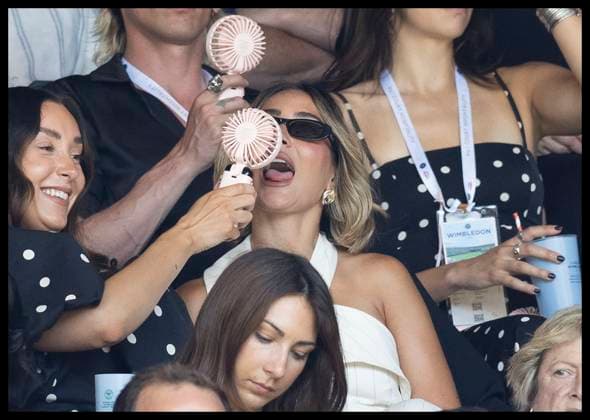 . 30 06 2025. London, United Kingdom. Frankie Bridge is cooled off with a fan by a friend on the opening day of the Wimbledon Tennis Championships in London.  xStephenxLockx xi-Imagesx IIM-26060-0077