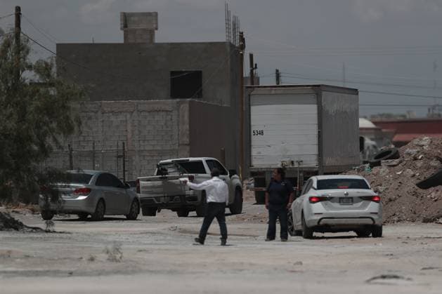 Authorities discover 383 corpses in private crematorium in Ciudad Juarez CIUDAD JUAREZ , MEXICO - JUNE 30: A view of the crematorium where authorities found 383 embalmed corpses in Ciudad Juarez, Chihuahua State, Mexico, on June 30, 2025. Police have found 383 corpses piled up in a private crematorium in northern Mexico s Ciudad Juarez, the local prosecutor s office said on June 29, attributing the grisly find to negligence. According to authorities, the investigation stemmed from a citizen complaint. Upon inspection, more than 300 bodies were found embalmed and stored in unsanitary conditions, and the facility was also emitting foul odors. Christian Torres Anadolu Ciudad Juarez Mexico. Editorial use only. Please get in touch for any othe Copyright: x2025xAnadoluxChristianxTorresx