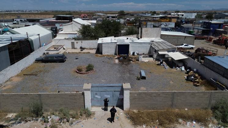 Authorities discover 383 corpses in private crematorium in Ciudad Juarez CIUDAD JUAREZ , MEXICO - JUNE 30: A view of the crematorium where authorities found 383 embalmed corpses in Ciudad Juarez, Chihuahua State, Mexico, on June 30, 2025. Police have found 383 corpses piled up in a private crematorium in northern Mexico s Ciudad Juarez, the local prosecutor s office said on June 29, attributing the grisly find to negligence. According to authorities, the investigation stemmed from a citizen complaint. Upon inspection, more than 300 bodies were found embalmed and stored in unsanitary conditions, and the facility was also emitting foul odors. Christian Torres Anadolu Ciudad Juarez Mexico. Editorial use only. Please get in touch for any othe Copyright: x2025xAnadoluxChristianxTorresx