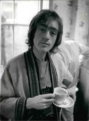 Backen Metzgereien Kochen Getränke Lebensmittel Restaurant Gewürze 1972 – Es geht nichts über einen Capps. Dave Mason genießt eine Tasse Capps am späten Vormittag bei George’s in Newcastle. Newcastle England United Kingdom *** Baking Butchers cook Beverages Food Restaurant Spices 1972 – it goes Nothing via a Capps Dave Mason enjoys a Cup Capps on late Morning at George s in Newcastle Newcastle England United Kingdom  Copyright: xUnitedxArchivesx xkpaxKeystonex 19600109_baf_k09_172