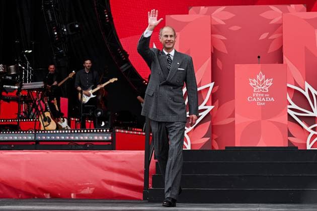 July 1, 2025, Ottawa, On, Canada: Prince Edward, Duke of Edinburgh waves to the crowd, not pictured, after delivering remarks during Canada Day celebrations at LeBreton Flats in Ottawa, on Tuesday, July 1, 2025. Ottawa Canada - ZUMAc35_ 20250701_zaf_c35_145 Copyright: xSpencerxColbyx