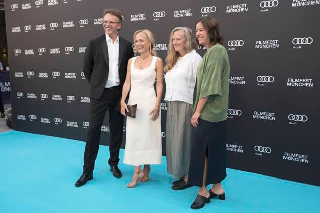 Christoph Gröner, Gillian Anderson, Raynor Winn and Julia Weigl at the premiere of the feature film The Salt Path and the presentation of the CineMerit Award at the 42 Filmfest München 2025 at the Deutsches Theater Munich, 01 07 2025 Foto:xN.xKolinzx xFuturexImagex anderson_5746