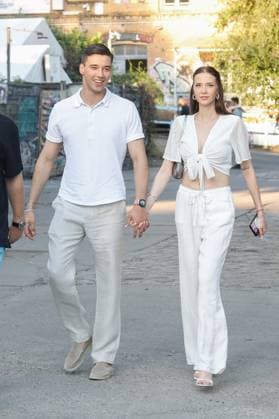 Berlin Fashion Week LASCANA Fashion Show Berlin, 2 7 2025 Diego Pooth with girlfriend Louisa Büscher arriving at the LASCANA Fashion Show during the Fashion Week in Berlin Berlin Copyright: xMatthiasxGränzdörferx