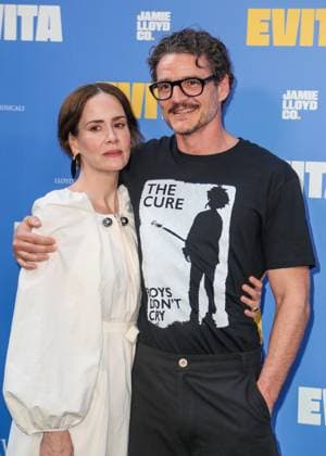 Arrivals for the Jamie Lloyd production of Evita at The London Palladium Featuring: Sarah Paulson, Pedro Pascal Where: London, United Kingdom When: 02 Jul 2025 Credit: John Rainford Cover Images EDITORIAL USE ONLY. NOT FOR USE BY NEWSPAPERS BASED IN THE UK. Copyright: xx coverimg54888835