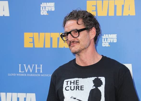 Arrivals for the Jamie Lloyd production of Evita at The London Palladium Featuring: Pedro Pascal Where: London, United Kingdom When: 02 Jul 2025 Credit: John Rainford Cover Images EDITORIAL USE ONLY. NOT FOR USE BY NEWSPAPERS BASED IN THE UK. Copyright: xx coverimg54888837