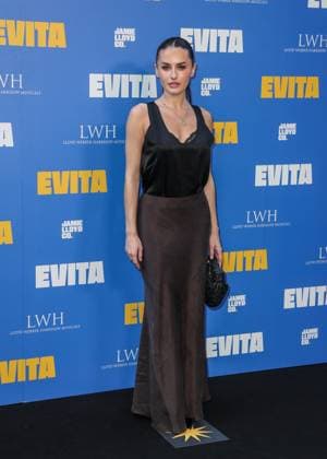 Arrivals for the Jamie Lloyd production of Evita at The London Palladium Featuring: Amber Davies Where: London, United Kingdom When: 02 Jul 2025 Credit: John Rainford Cover Images EDITORIAL USE ONLY. NOT FOR USE BY NEWSPAPERS BASED IN THE UK. Copyright: xx coverimg54888776